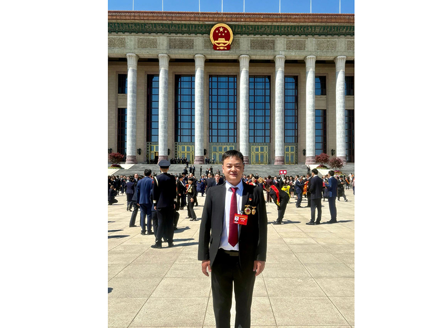 1747623507202180.jpg 日升蘇坤鵬.jpg